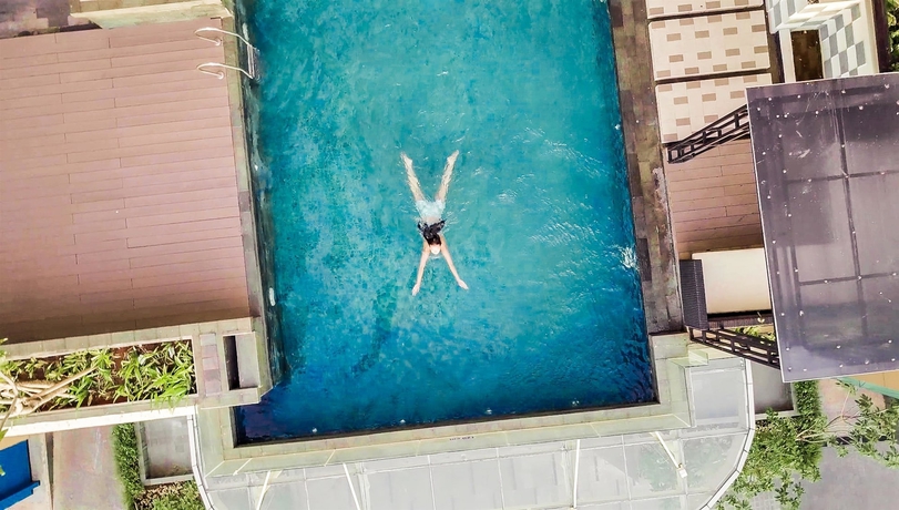 Imagen de la piscina del Hotel Golden Tulip Essential Tangerang. Foto 19
