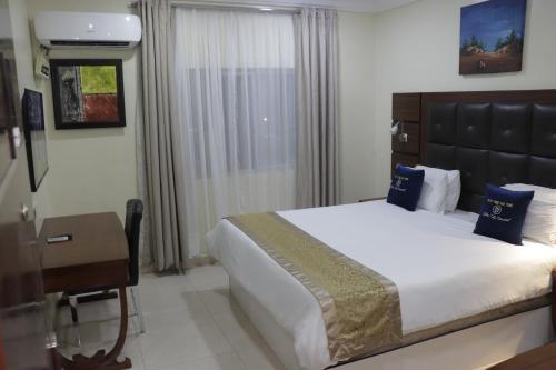 Imagen general del Hotel Golden Tulip- Evergreen Port Harcourt. Foto 4