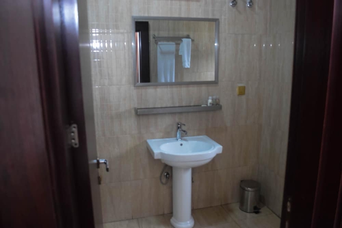 Imagen de la habitación del Hotel Golden Tulip GT31-Rivotel. Foto 10