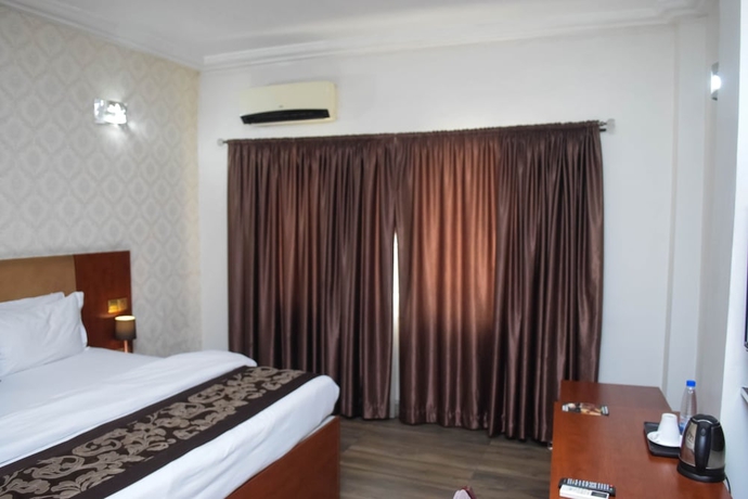 Imagen de la habitación del Hotel Golden Tulip GT31-Rivotel. Foto 13