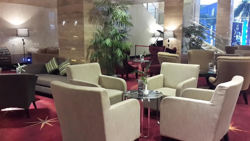 Imagen del bar/restaurante del Hotel Golden Tulip Galaxy. Foto 3