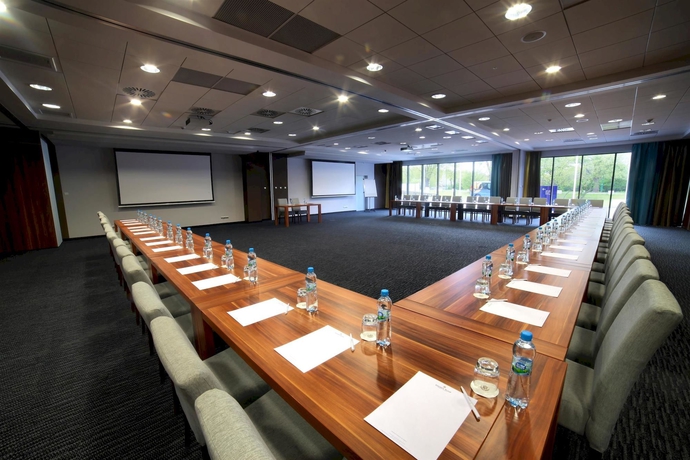 Imagen de los interiores del Hotel Golden Tulip Gdańsk Residence. Foto 2