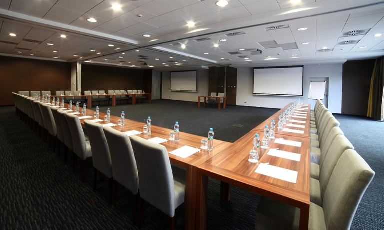 Imagen de los interiores del Hotel Golden Tulip Gdańsk Residence. Foto 5