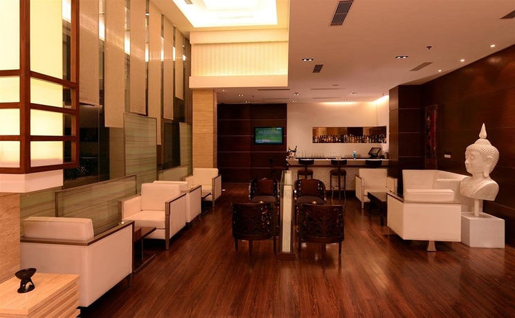 Imagen de los interiores del Hotel Golden Tulip Gurgaon Udyog Vihar. Foto 3