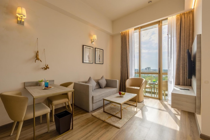 Imagen de la habitación del Hotel Golden Tulip Gurugram. Foto 8
