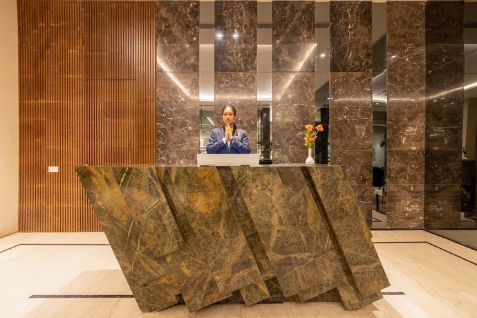 Imagen de los interiores del Hotel Golden Tulip Gurugram. Foto 15