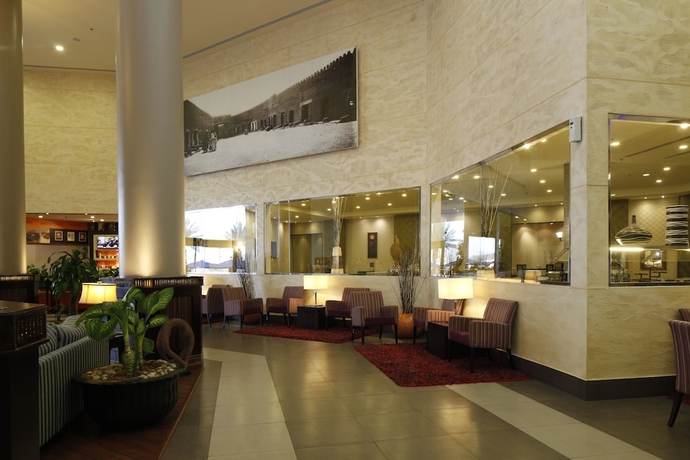 Imagen de los interiores del Hotel Golden Tulip Hail. Foto 17