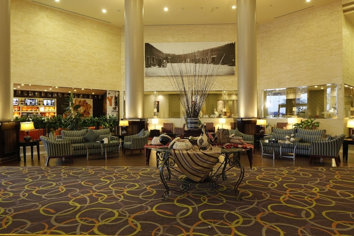 Imagen de los interiores del Hotel Golden Tulip Hail. Foto 18