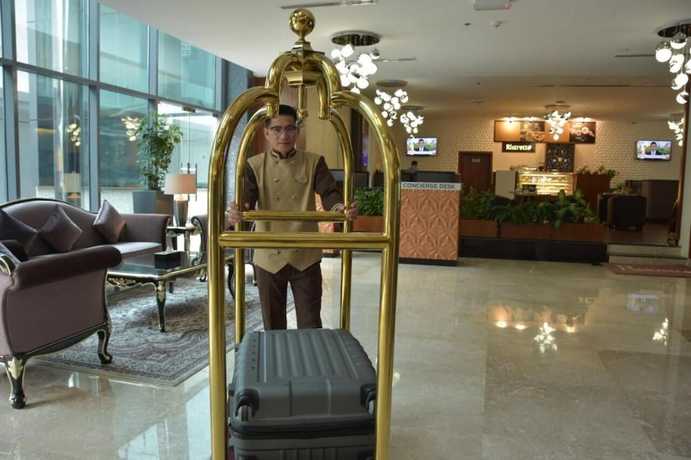Imagen de los interiores del Hotel Golden Tulip Headington Ruwi. Foto 13