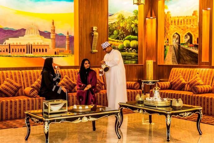 Imagen de los interiores del Hotel Golden Tulip Headington Ruwi. Foto 14