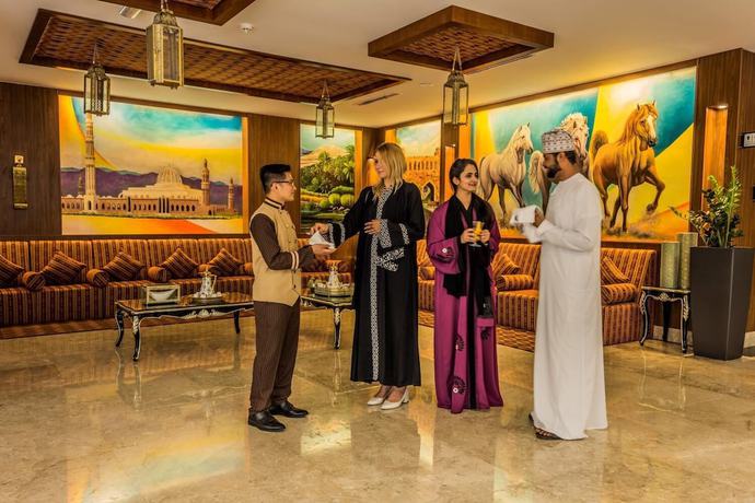 Imagen de los interiores del Hotel Golden Tulip Headington Ruwi. Foto 19