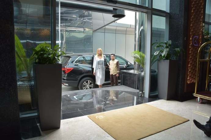 Imagen de los interiores del Hotel Golden Tulip Headington Ruwi. Foto 20