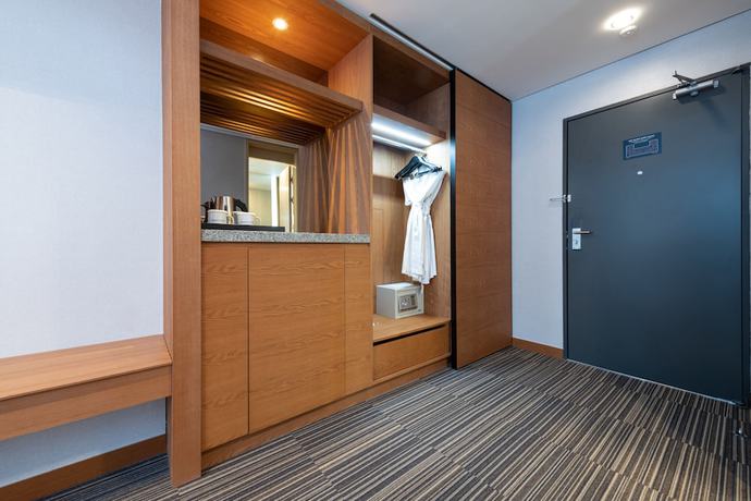 Imagen de la habitación del Hotel Golden Tulip Incheon Airport Hotel and Suites. Foto 13