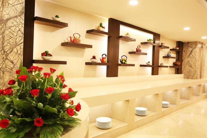 Imagen del bar/restaurante del Hotel Golden Tulip Jaipur. Foto 4