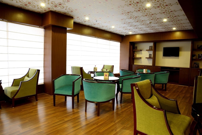 Imagen del bar/restaurante del Hotel Golden Tulip Jaipur. Foto 5