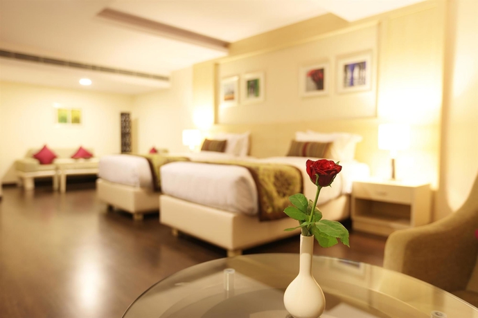 Imagen de la habitación del Hotel Golden Tulip Jaipur. Foto 10