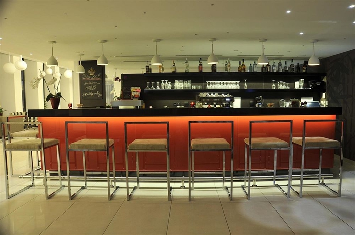 Imagen del bar/restaurante del Hotel Golden Tulip Kassel Reiss. Foto 7