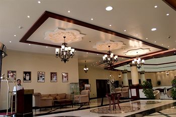 Imagen de los interiores del Hotel Golden Tulip Khatt Springs. Foto 9