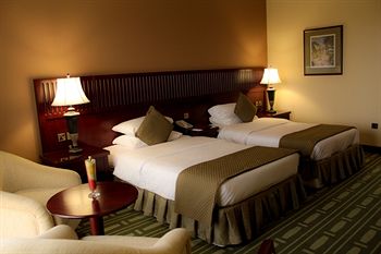 Imagen de la habitación del Hotel Golden Tulip Khatt Springs. Foto 6