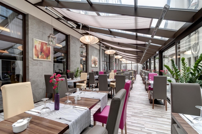 Imagen del bar/restaurante del Hotel Golden Tulip Krakow City Center. Foto 10