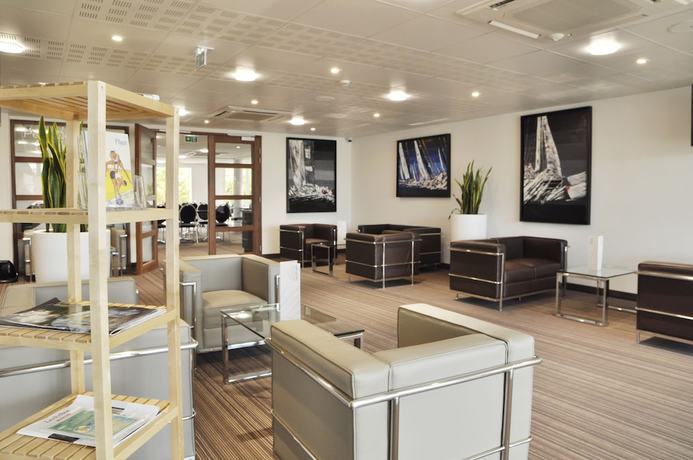 Imagen del bar/restaurante del Hotel Golden Tulip La Baule. Foto 2