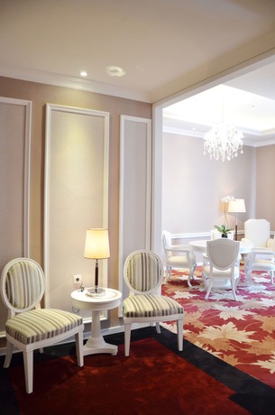 Imagen de la habitación del Hotel Golden Tulip Legacy Surabaya. Foto 5