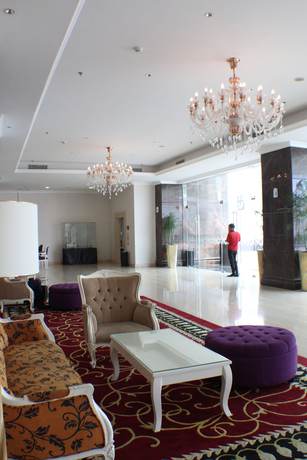 Imagen de los interiores del Hotel Golden Tulip Legacy Surabaya. Foto 17
