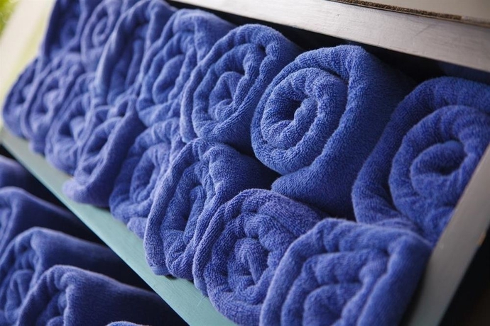 Imagen de la piscina del Hotel Golden Tulip Mandison Suites. Foto 16