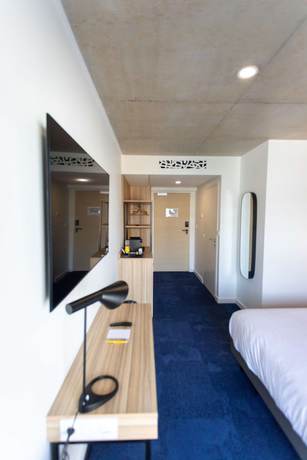 Imagen de la habitación del Hotel Golden Tulip Martigues Provence. Foto 9