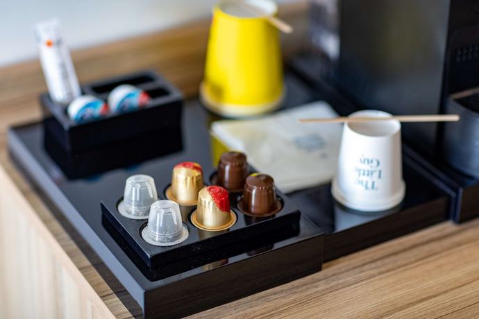 Imagen de la habitación del Hotel Golden Tulip Martigues Provence. Foto 12