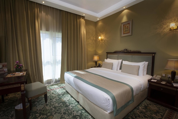 Imagen de la habitación del Hotel Golden Tulip Media. Foto 7