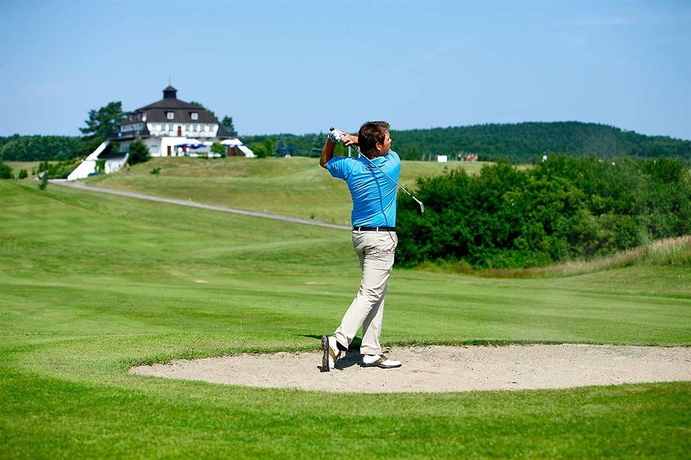 Imagen de los exteriores del Hotel Golden Tulip Miedzyzdroje Residence. Foto 12