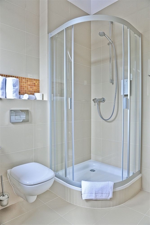 Imagen de la habitación del Hotel Golden Tulip Miedzyzdroje Residence. Foto 7