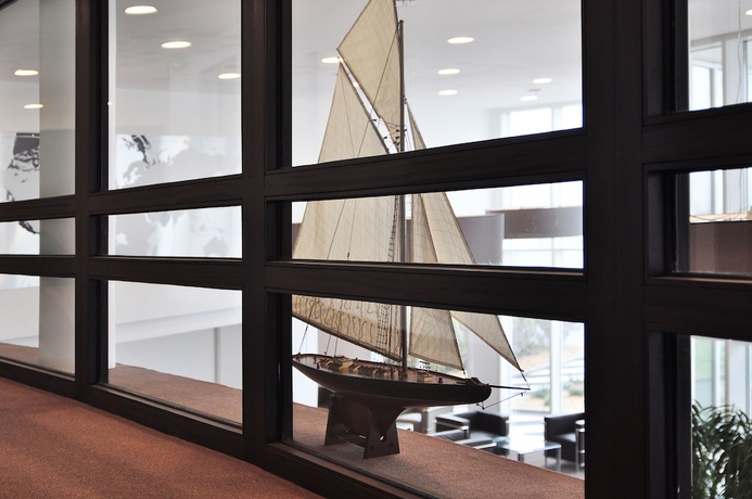 Imagen de los interiores del Hotel Golden Tulip Nantes Carquefou Suites. Foto 19