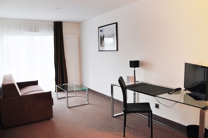 Imagen de la habitación del Hotel Golden Tulip Nantes Carquefou Suites. Foto 13