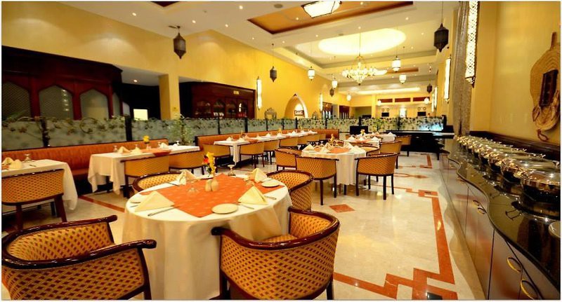 Imagen del bar/restaurante del Hotel Golden Tulip Nizwa. Foto 4