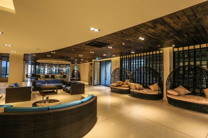 Imagen de los interiores del Hotel Golden Tulip Pattaya Beach Resort. Foto 19