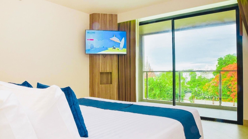 Imagen de la habitación del Hotel Golden Tulip Pattaya Beach Resort. Foto 11