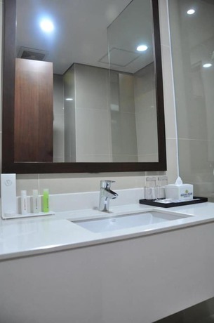 Imagen de la habitación del Hotel Golden Tulip Pontianak. Foto 3