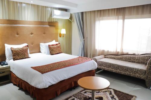 Imagen general del Hotel Golden Tulip Port Harcourt -GTPH. Foto 6