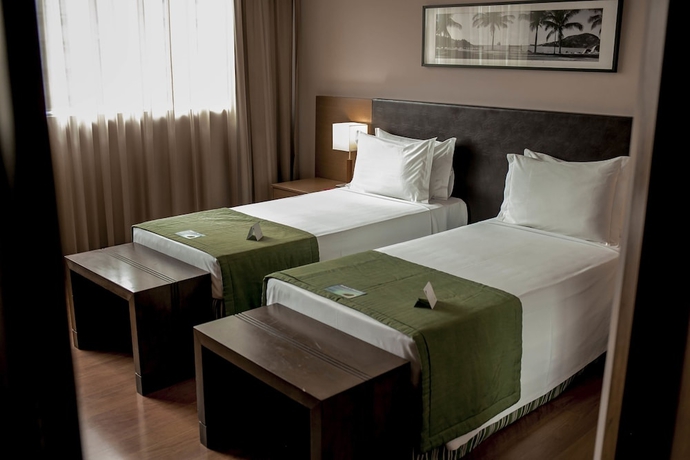 Imagen de la habitación del Hotel Golden Tulip Porto Vit&oacute;ria. Foto 7