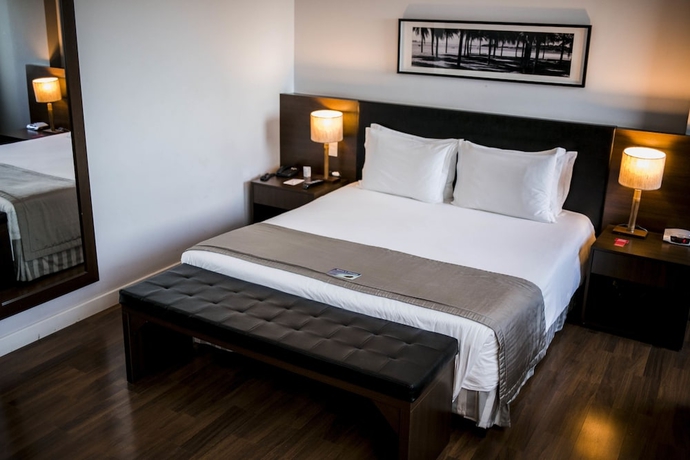 Imagen de la habitación del Hotel Golden Tulip Porto Vit&oacute;ria. Foto 10