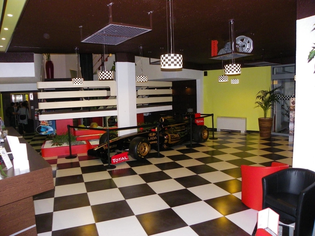 Imagen de los interiores del Hotel Golden Tulip Roissy Saint Witz. Foto 8