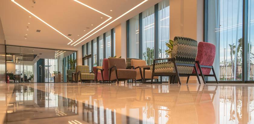 Imagen de los interiores del Hotel Golden Tulip Royaume. Foto 17