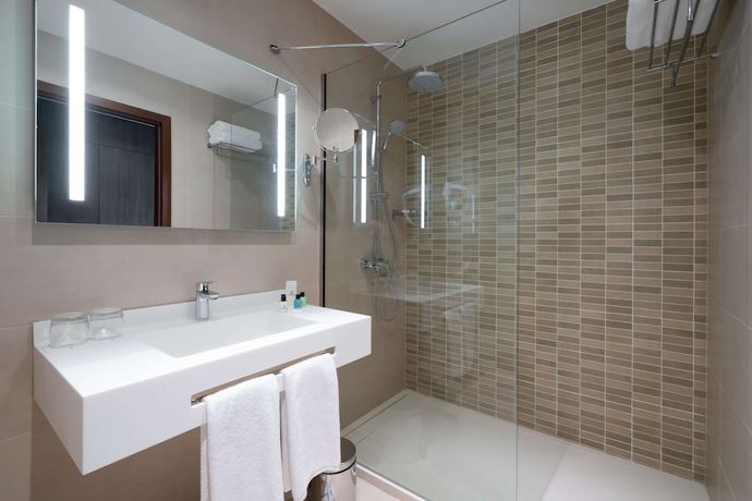 Imagen de la habitación del Hotel Golden Tulip Royaume. Foto 10