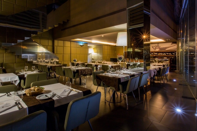 Imagen general del Hotel Golden Tulip São João Da Madeira. Foto 3