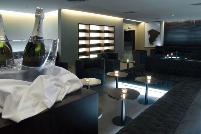 Imagen general del Hotel Golden Tulip São João Da Madeira. Foto 14