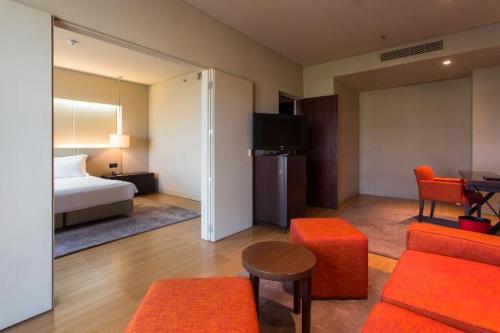 Imagen de la habitación del Hotel Golden Tulip S&atilde;o Jo&atilde;o Da Madeira. Foto 16