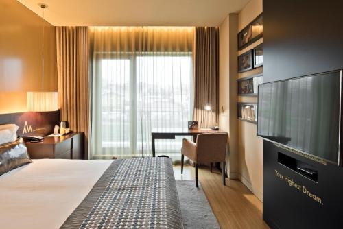 Imagen de la habitación del Hotel Golden Tulip S&atilde;o Jo&atilde;o Da Madeira. Foto 18