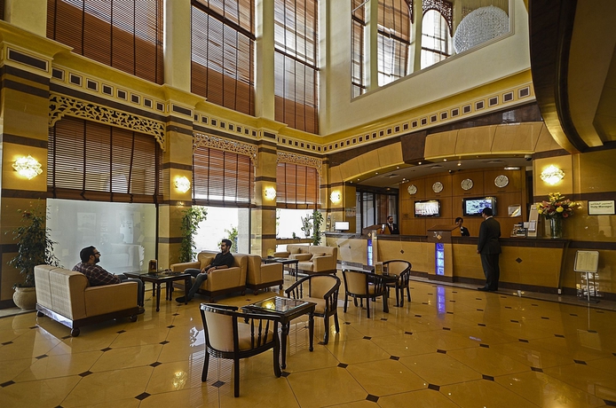 Imagen de los interiores del Hotel Golden Tulip Seeb. Foto 16